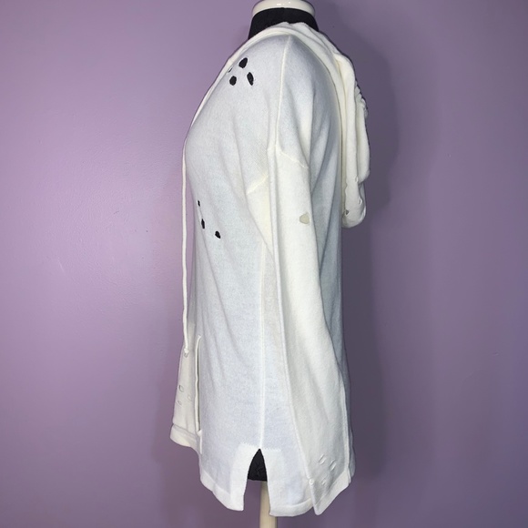 Sweet Romance Ivory Sweater (M) - Picture 3 of 4